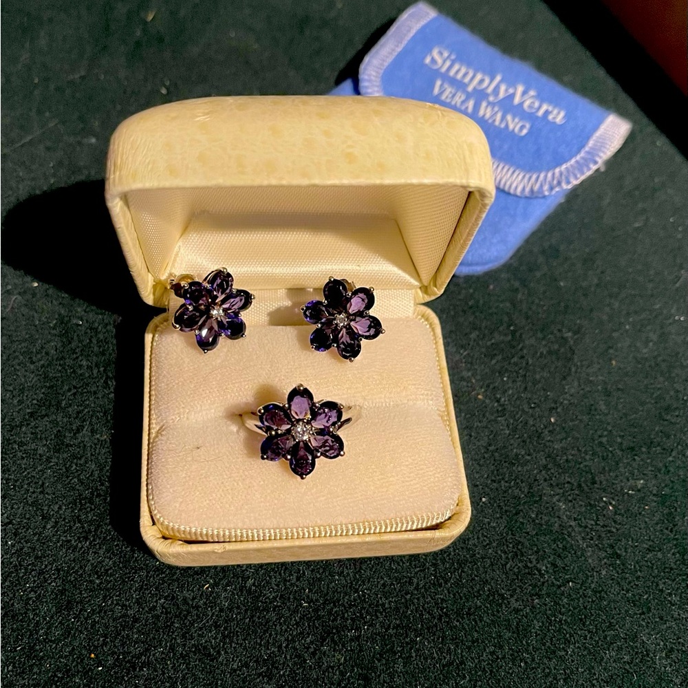 Vera Wang Jewelry